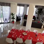 En Bord De Villa Sète