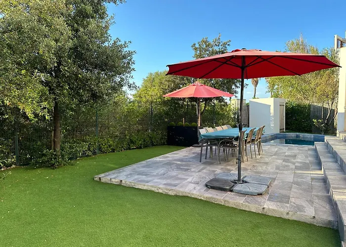 En Bord De Villa Sète